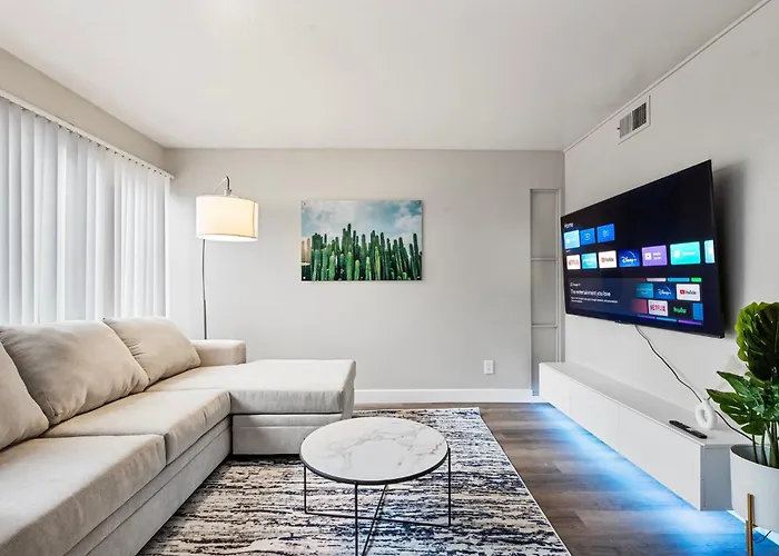 Modern 2b2b Haven In Scottland Apartment Scottsdale