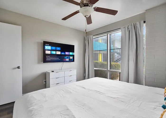 Modern 2b2b Haven In Scottland Apartment Scottsdale