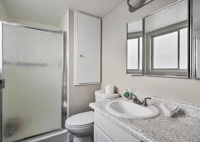 Modern 2b2b Haven In Scottland Apartment Scottsdale