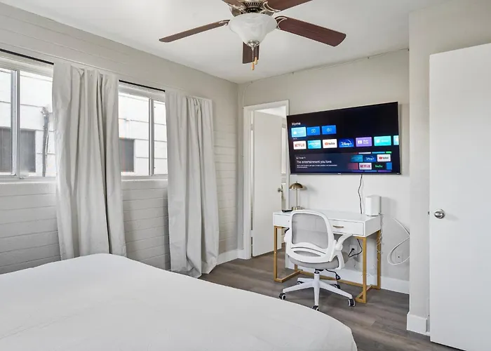 Modern 2b2b Haven In Scottland Apartment Scottsdale